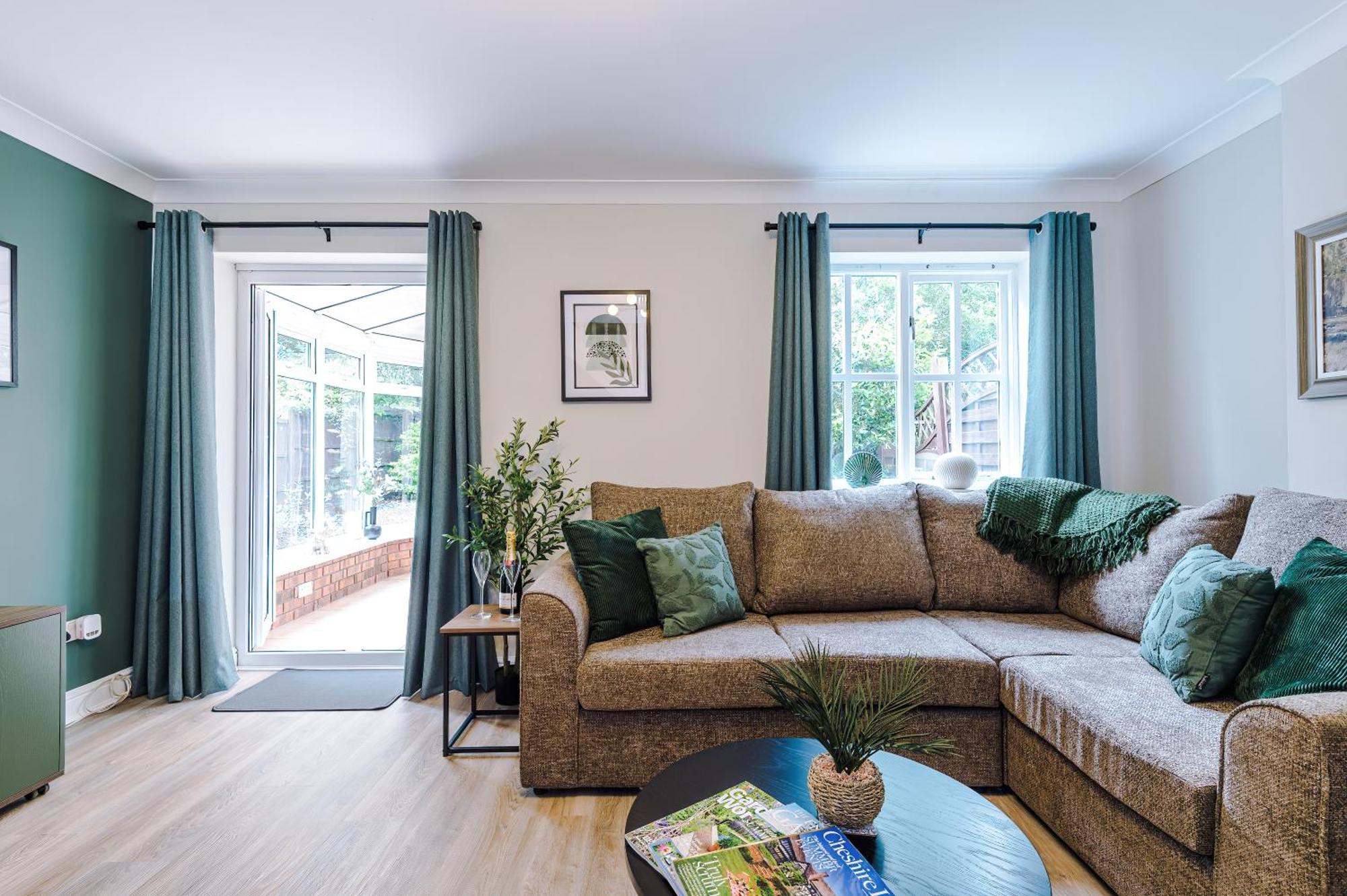 New! Stunning 3-Bed Home In Chester By 53 Degrees Property, Ideal For Groups, Free Parking! Exterior foto